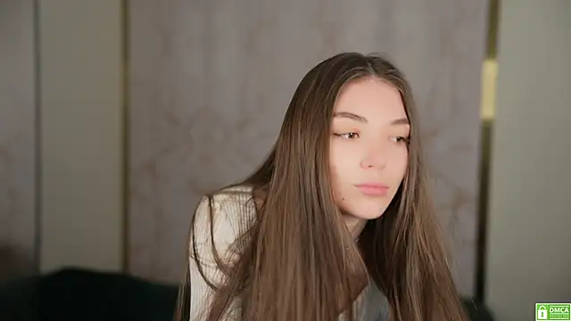 Snapshot of Sweet_Alinka7 chatting on February 11, 7:33 am Sweet Alinka7 online show from February 11, 7:33 am