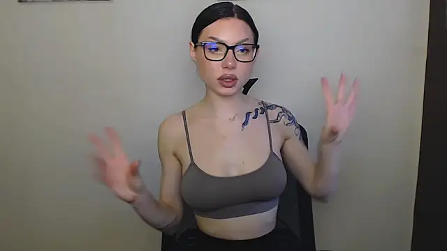 Snapshot of Cutesweetheart chatting on March 10, 8:26 am Cutesweetheart online show from March 10, 8:26 am