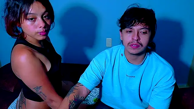 Snapshot of clydexxxbunny chatting on January 19, 3:50 am clydexxxbunny online show from January 19, 3:50 am