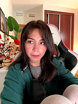 Adriennesexxx online show from November 22, 9:03 pm