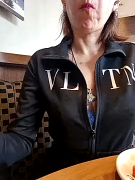 Snapshot of Lunababymylove chatting on September 12, 5:02 pm Lunababymylove online show from September 12, 5:02 pm