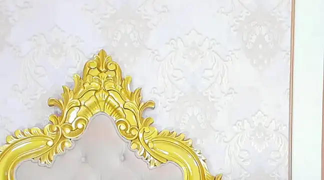 Snapshot of GiahDaniels chatting on December 14, 1:39 am GiahDaniels online show from December 14, 1:39 am