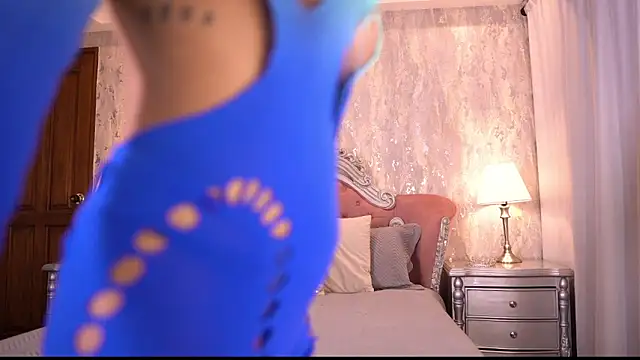 AngelineConnor online show from December 16, 10:15 pm