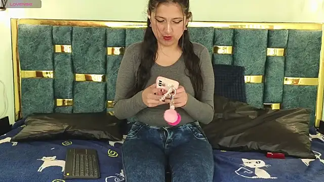 dakota guirl online show from January 17, 6:04 am