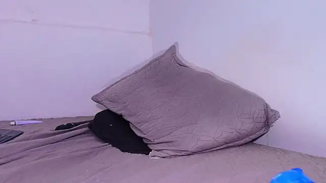 KaelMoreau online show from March 31, 8:15 am