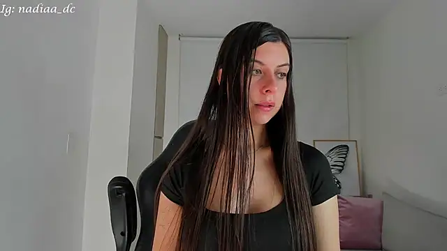 Nadiaa  online show from February 2, 11:53 pm