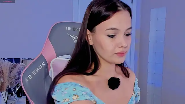 Snapshot of _Sweetie_ chatting on November 21, 7:51 am Sweetie online show from November 21, 7:51 am