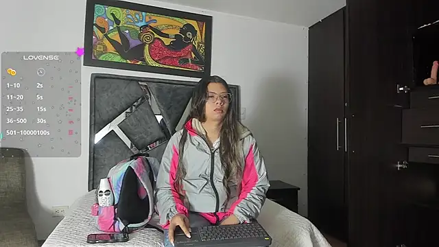 Snapshot of Vahiolet_smith chatting on October 8, 3:15 am Vahiolet smith online show from October 8, 3:15 am