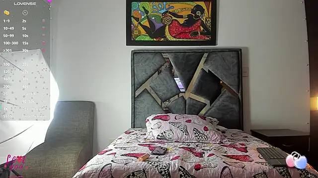 Snapshot of Vahiolet_smith chatting on November 4, 3:16 am Vahiolet smith online show from November 4, 3:16 am