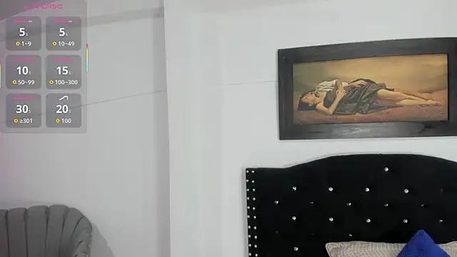 Snapshot of Vahiolet_smith chatting on November 19, 4:23 am Vahiolet smith online show from November 19, 4:23 am