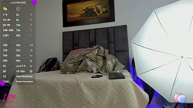 Snapshot of Vahiolet_smith chatting on January 10, 3:30 am Vahiolet smith online show from January 10, 3:30 am