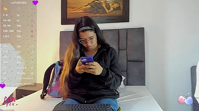 Snapshot of Vahiolet_smith chatting on January 17, 3:55 am Vahiolet smith online show from January 17, 3:55 am