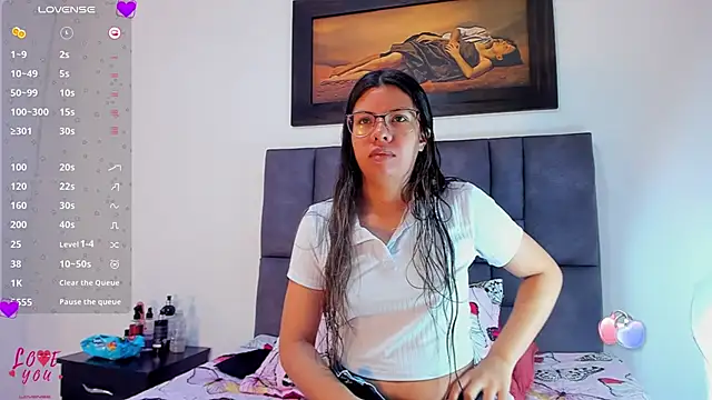 Snapshot of Vahiolet_smith chatting on February 28, 3:18 am Vahiolet smith online show from February 28, 3:18 am