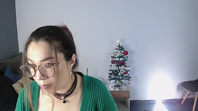 Snapshot of Miiaa_wallace chatting on December 22, 1:00 pm Miiaa wallace online show from December 22, 1:00 pm
