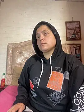 Snapshot of KataleyaStiward chatting on November 5, 12:38 pm KataleyaStiward online show from November 5, 12:38 pm