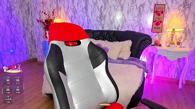 Snapshot of SpicyAmelia chatting on February 19, 7:59 pm SpicyAmelia online show from February 19, 7:59 pm