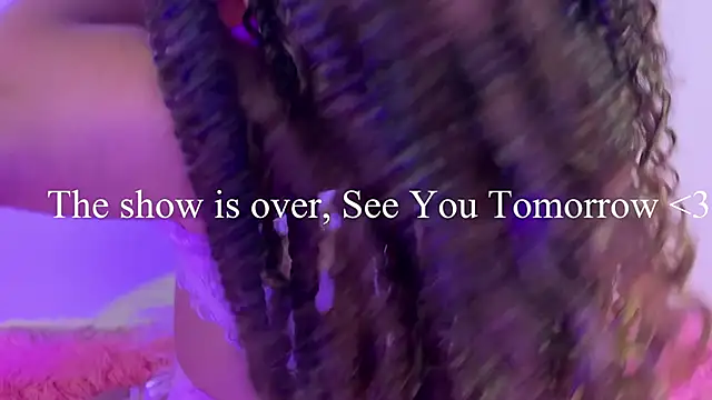 Snapshot of SpicyAmelia chatting on February 19, 11:04 pm SpicyAmelia online show from February 19, 11:04 pm