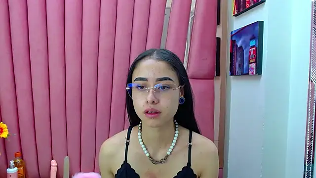Snapshot of AnnySweett_ chatting on January 27, 12:58 pm AnnySweett online show from January 27, 12:58 pm