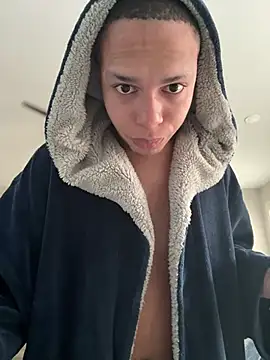 Snapshot of BubbaATL chatting on December 10, 4:38 pm BubbaATL online show from December 10, 4:38 pm