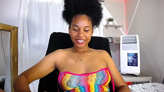 Snapshot of Hillary_queen chatting on December 11, 3:26 pm Hillary queen online show from December 11, 3:26 pm