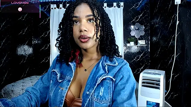 Snapshot of Hillary_queen chatting on September 28, 12:54 pm Hillary queen online show from September 28, 12:54 pm