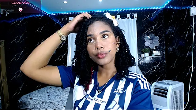 Snapshot of Hillary_queen chatting on September 29, 12:43 pm Hillary queen online show from September 29, 12:43 pm