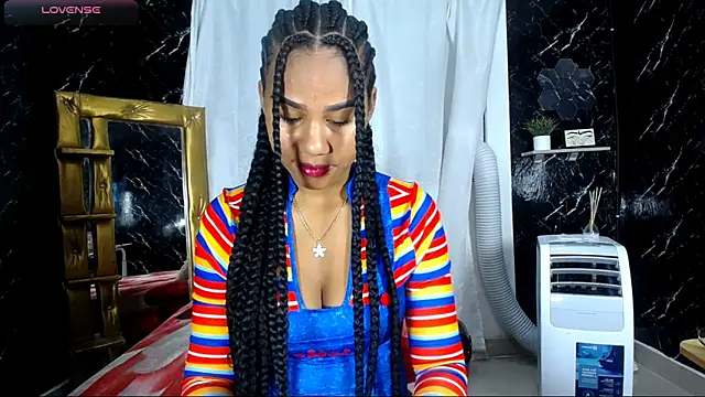 Snapshot of Hillary_queen chatting on November 30, 12:31 pm Hillary queen online show from November 30, 12:31 pm