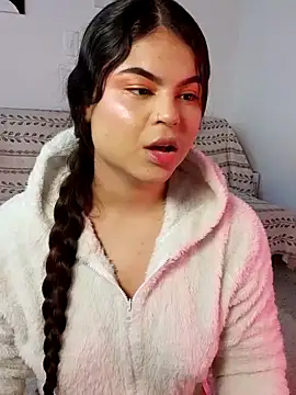 Snapshot of Cleo_hills chatting on March 17, 2:01 pm Cleo hills online show from March 17, 2:01 pm