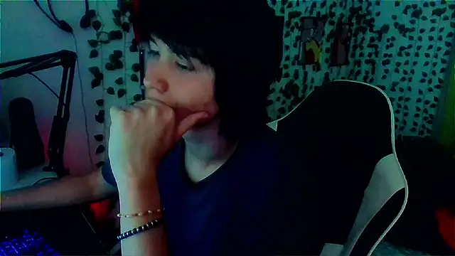 Andy gray online show from April 18, 1:04 pm