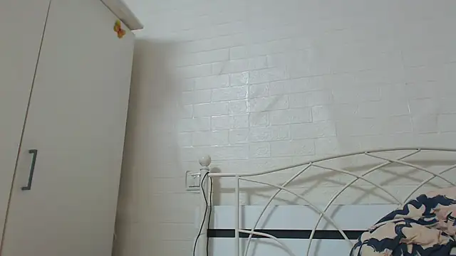 AdelinaJude online show from March 22, 7:28 pm