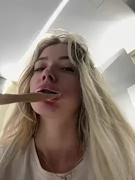 KylieJoyce online show from January 8, 2:14 pm