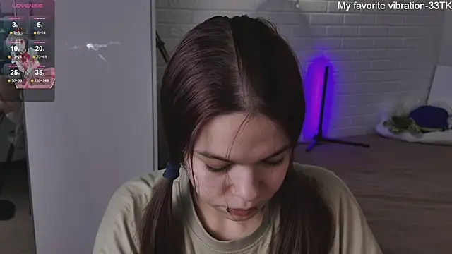 ValBae online show from January 29, 12:02 pm