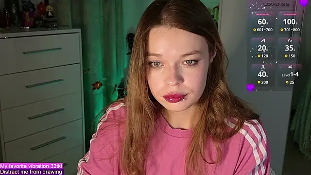 ValBae online show from October 13, 7:47 pm