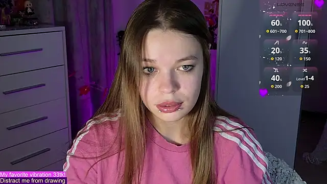 ValBae online show from October 14, 9:04 pm