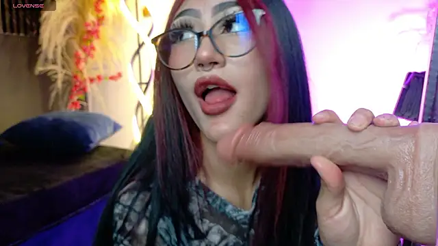 miluv19 online show from February 10, 7:29 pm