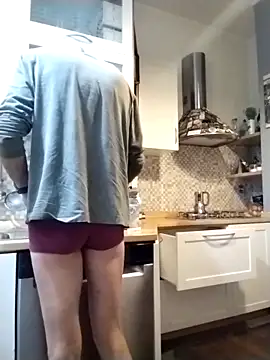 Snapshot of Frabox65 chatting on December 21, 6:20 am Frabox65 online show from December 21, 6:20 am