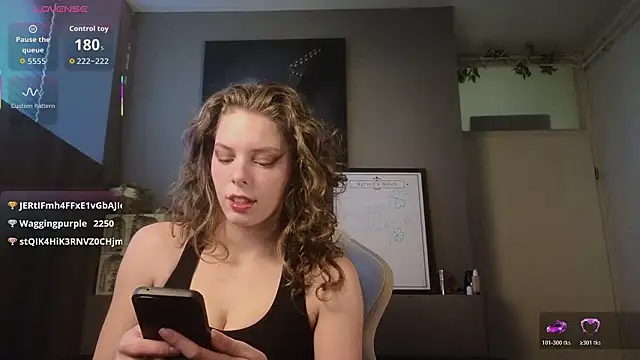 AyreenMoore online show from March 18, 3:04 pm