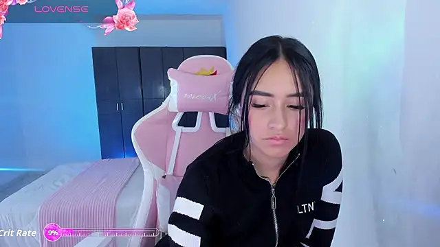 Tinylottie online show from March 28, 1:49 am