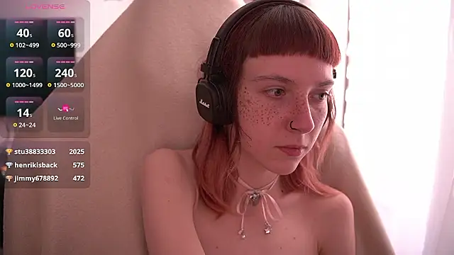 juliapie online show from December 2, 7:36 am