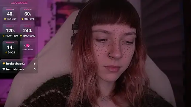 juliapie online show from March 8, 4:45 am