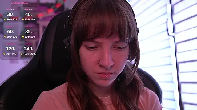 juliapie online show from March 4, 10:10 am