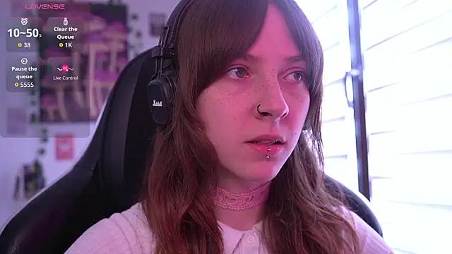 juliapie online show from April 8, 9:09 am