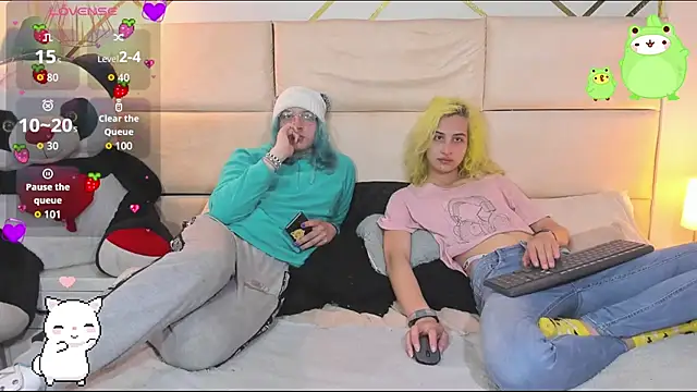 -kisa  online show from December 3, 1:46 am