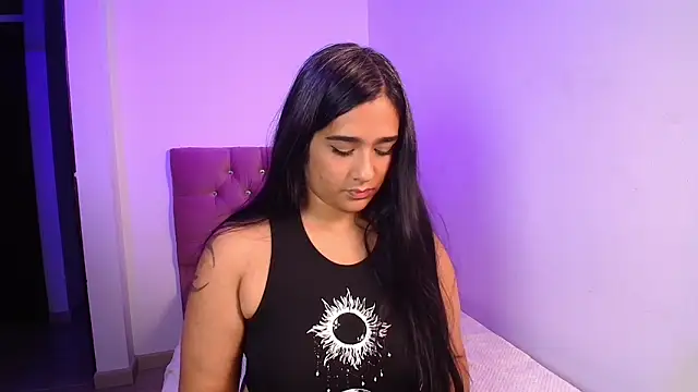 Snapshot of Maeena chatting on March 3, 12:06 am Maeena online show from March 3, 12:06 am