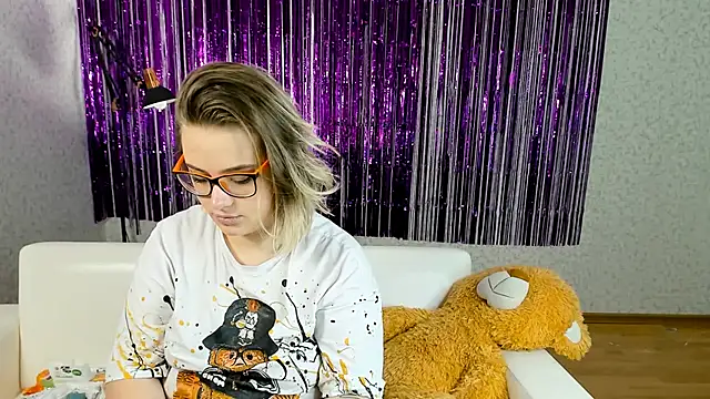 Seductive She Wolf online show from March 1, 5:31 am