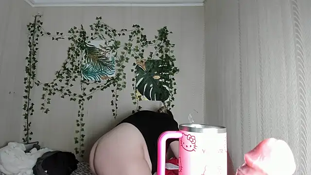 Seductive She Wolf online show from September 9, 5:23 pm