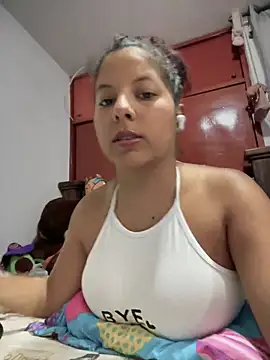 Snapshot of dannacoleman_ chatting on January 11, 11:24 pm dannacoleman online show from January 11, 11:24 pm