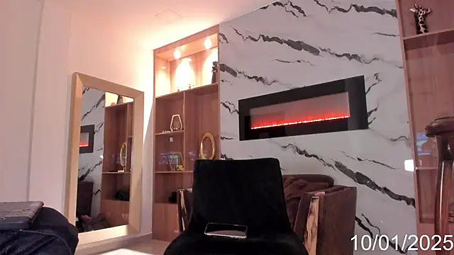 Snapshot of Sophia_Cambpell chatting on January 10, 12:15 pm Sophia Cambpell online show from January 10, 12:15 pm