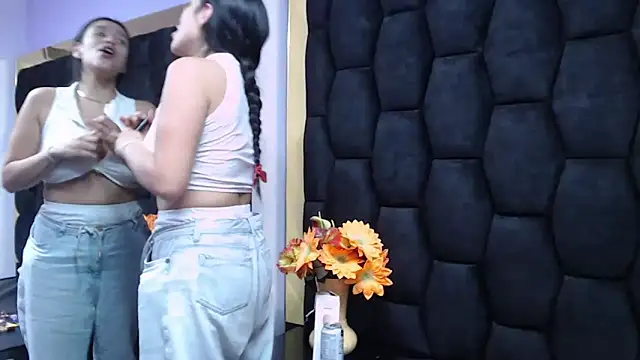 Snapshot of Sarah_Hornny chatting on January 10, 2:57 am Sarah Hornny online show from January 10, 2:57 am