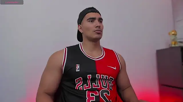 JamesGraay online show from November 6, 7:04 pm